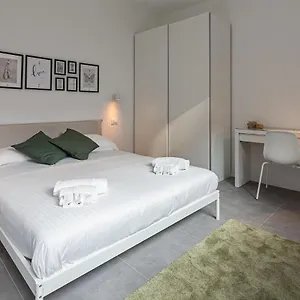 https://le-suites-moderne.it-lombardy.com