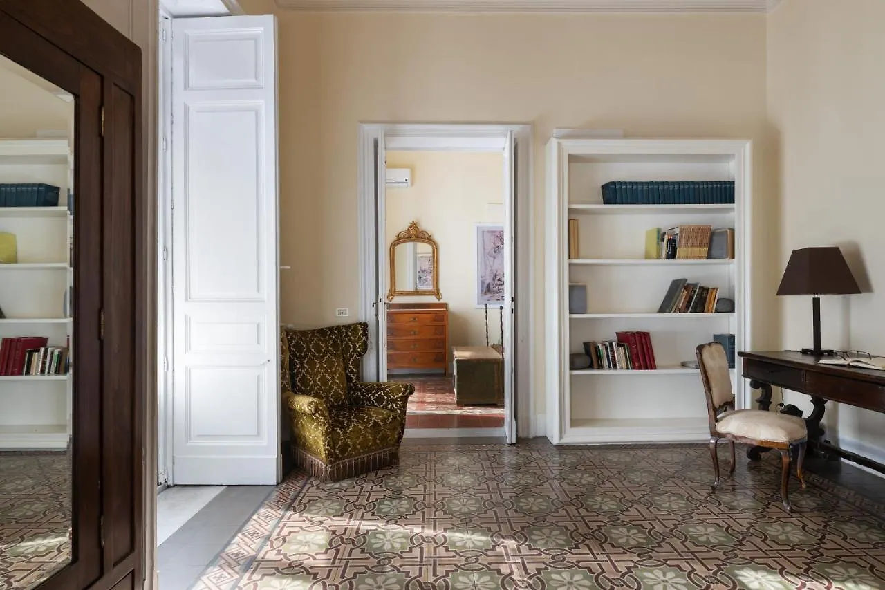 Catania City Center Historical Building Home Apartment